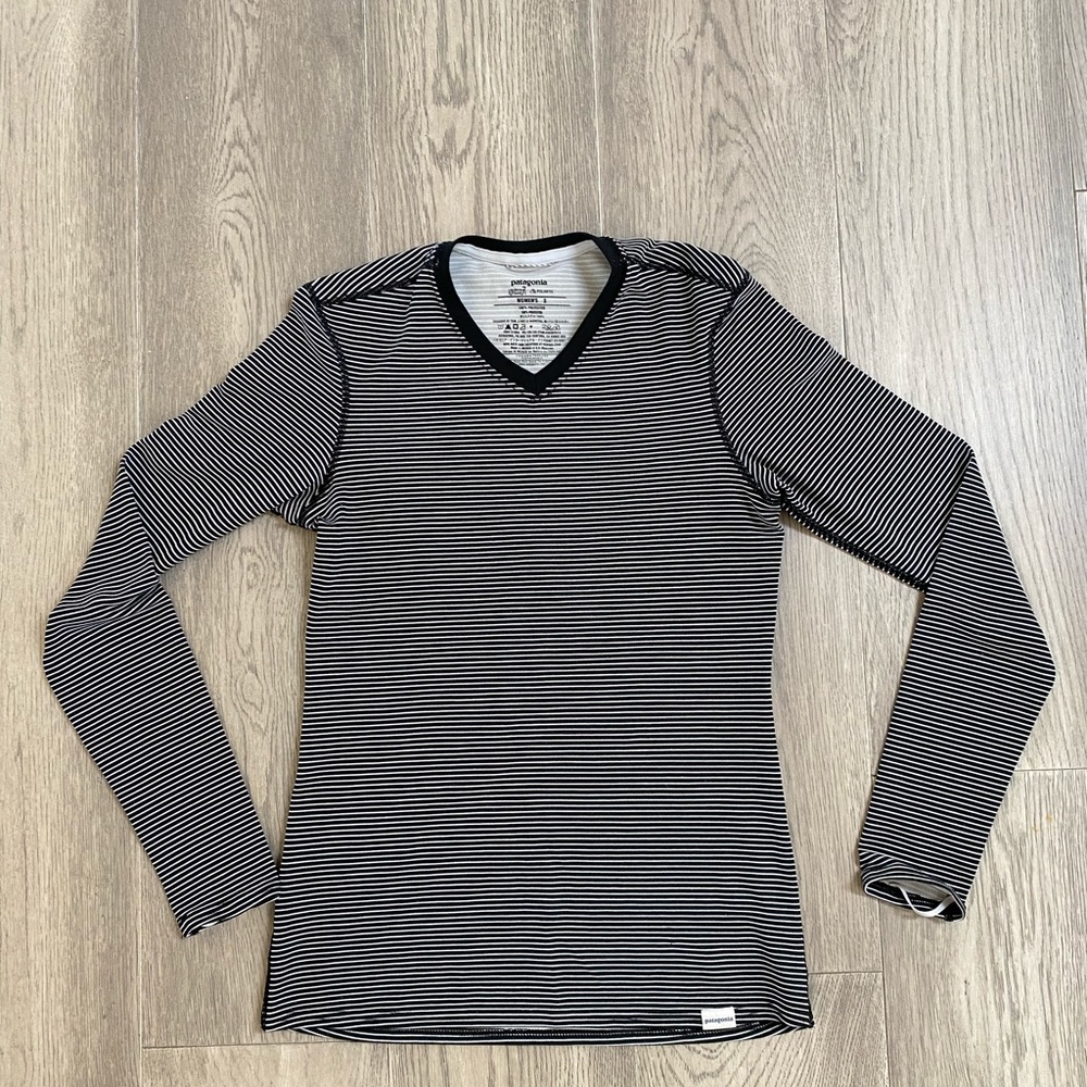 Patagonia Women’s V-Neck Striped Capilene 2 Base Layer